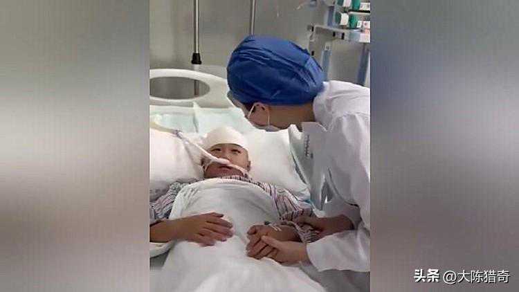 长沙一老师用角尺打碎9岁女生头骨：深达四五厘米，脑浆都出来了