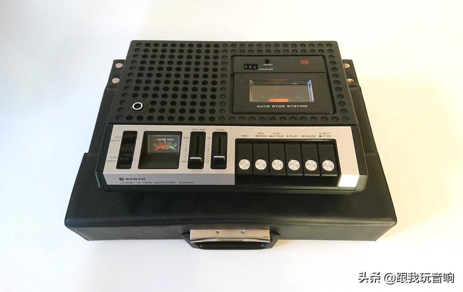 80年代 三洋 M2502U 盒式便携式录音机带原装手提箱