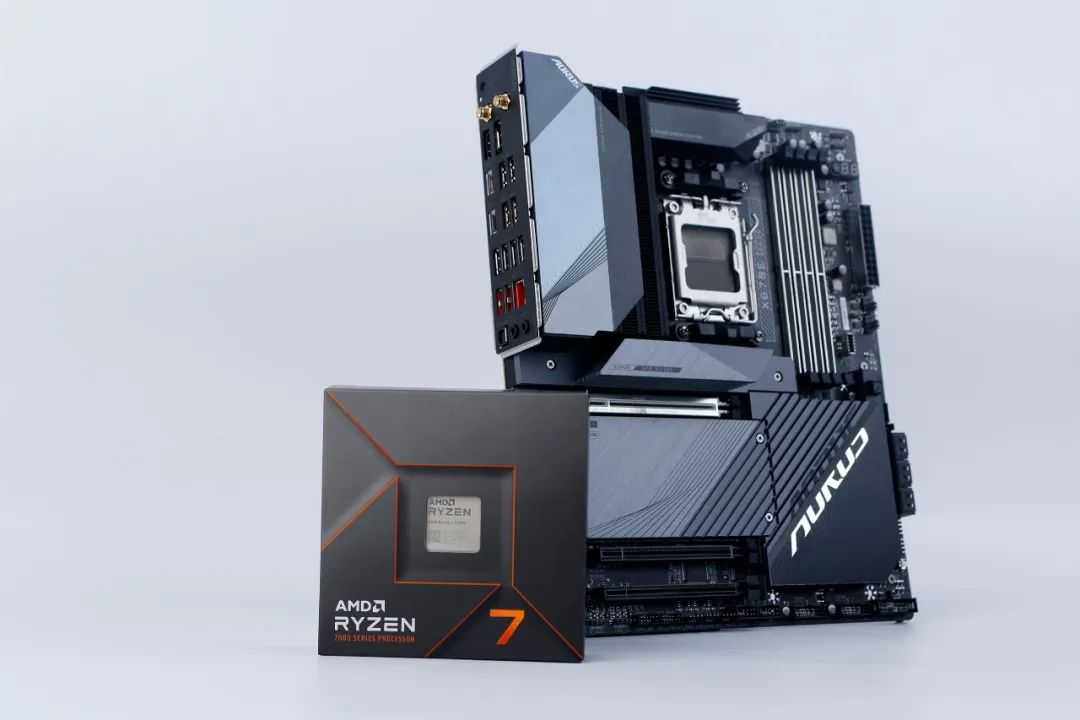 质的飞跃，游戏性能碾压12900K！AMD Zen 4主流处理器首测